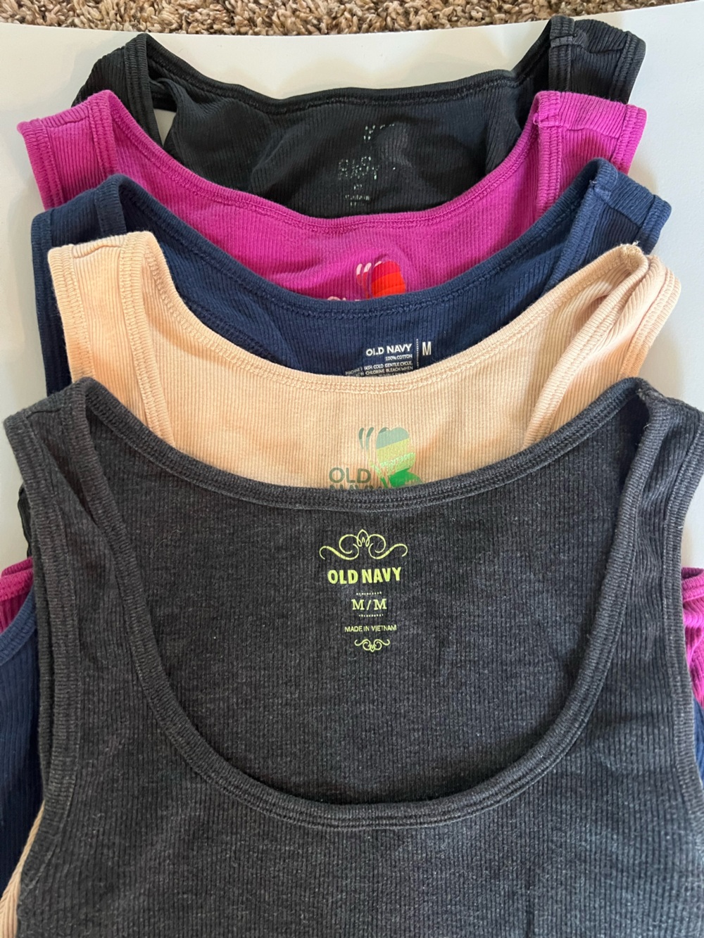 Old Navy 5-Piece Ribbed Tank Top Bundle – Size M